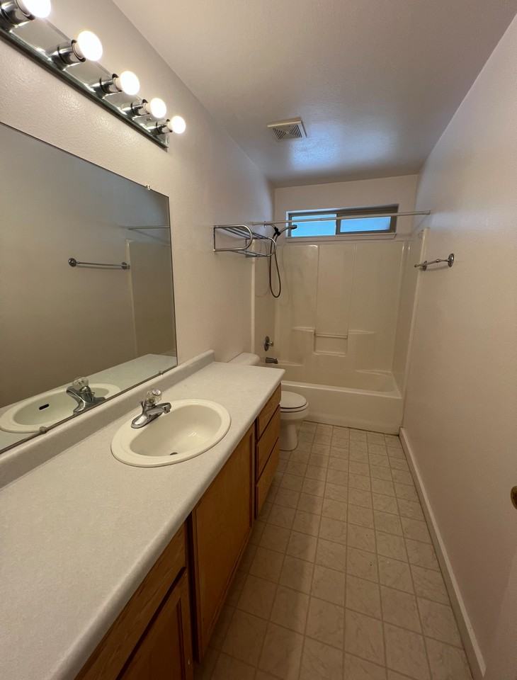 235 South Colter Loop #B - Photo 4 of 7