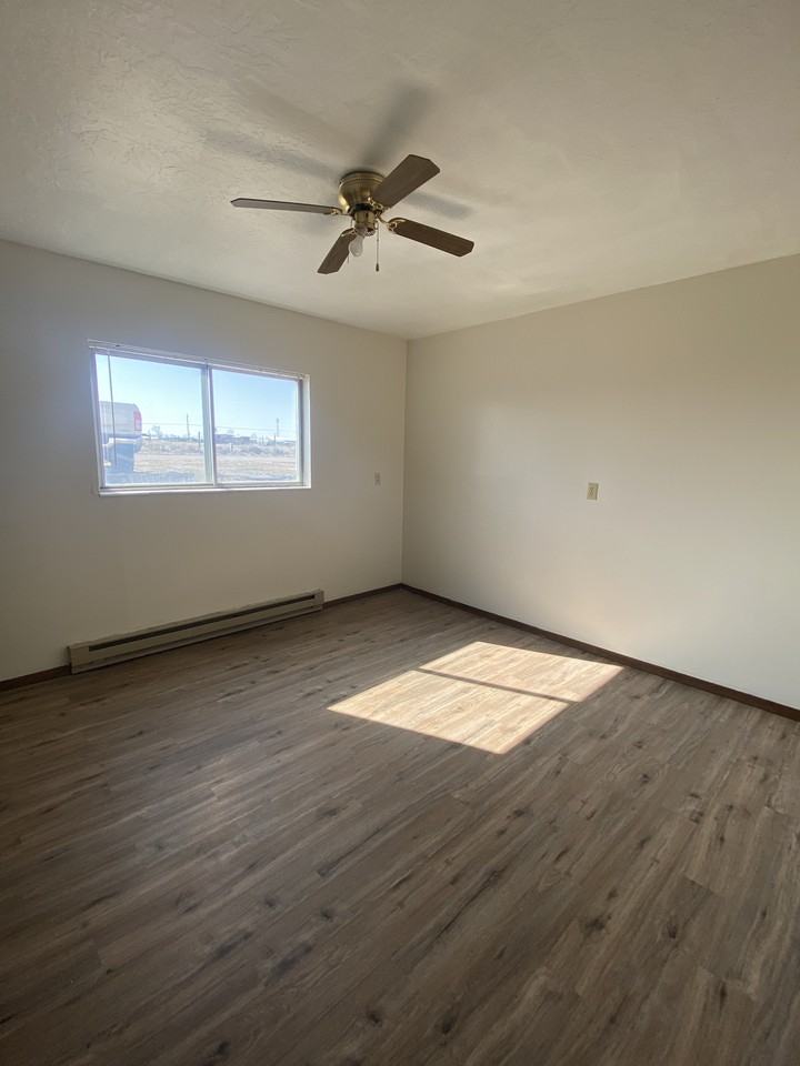 306 Columbine Avenue #4 - Photo 6 of 9