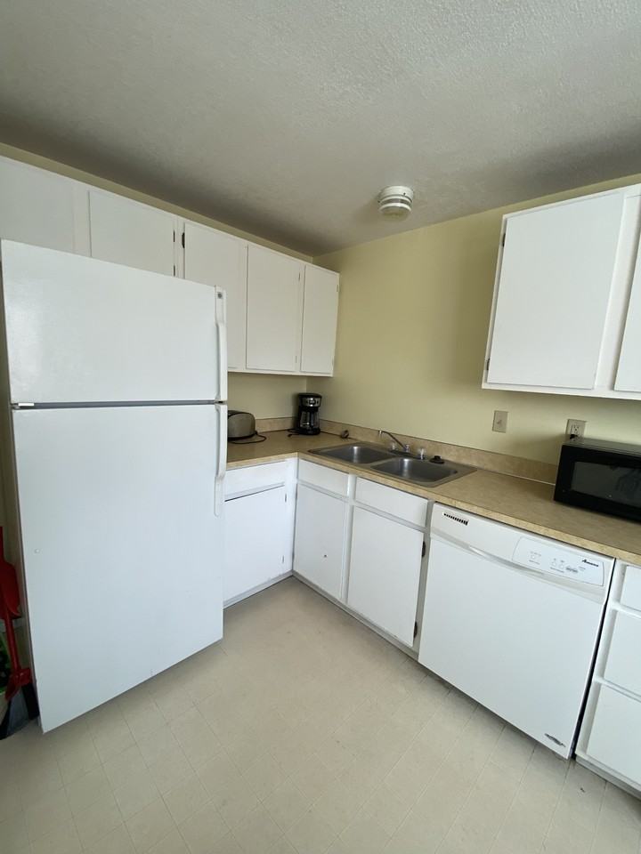 1422 Ninth West Avenue #B - Photo 6 of 9