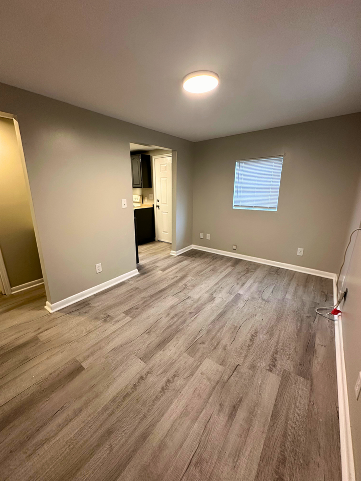 1152 Texas St - Photo 3 of 13