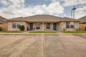 featured image of 1621 Rock Hollow Loop #1