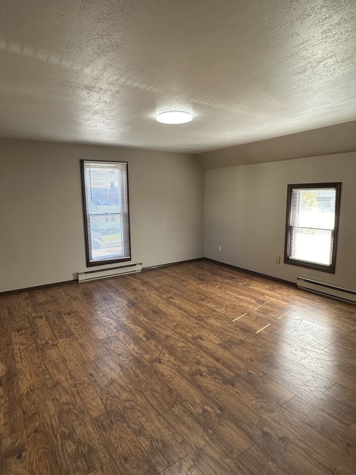 713 N Main St #2 - Photo 2 of 7