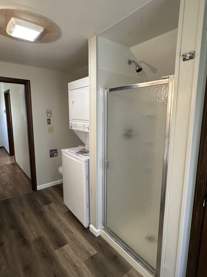 713 N Main St #2 - Photo 4 of 7