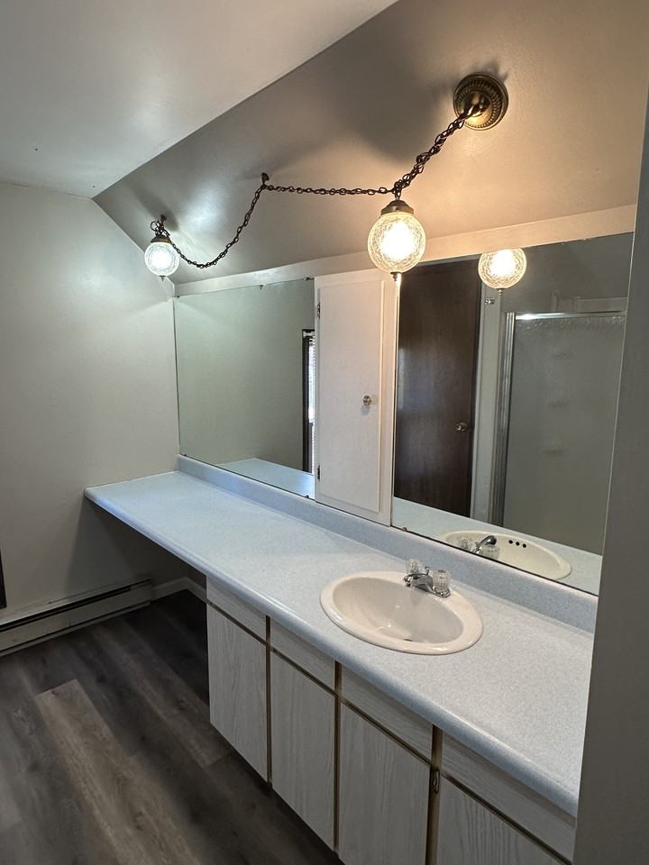 713 N Main St #2 - Photo 7 of 7