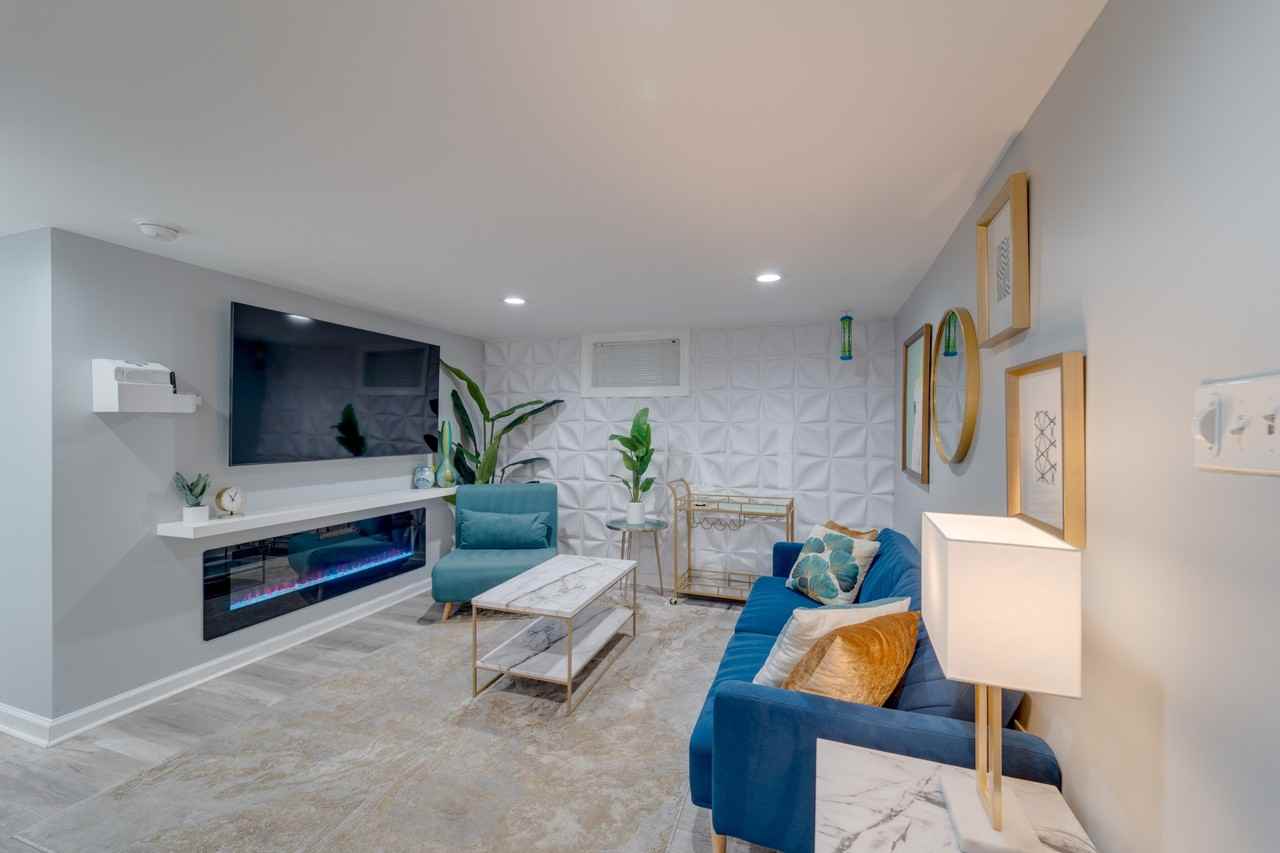 325 57th Street Northeast #2