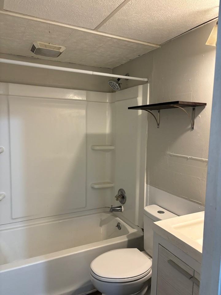 209 East Edgar Avenue #1 - Photo 5 of 10