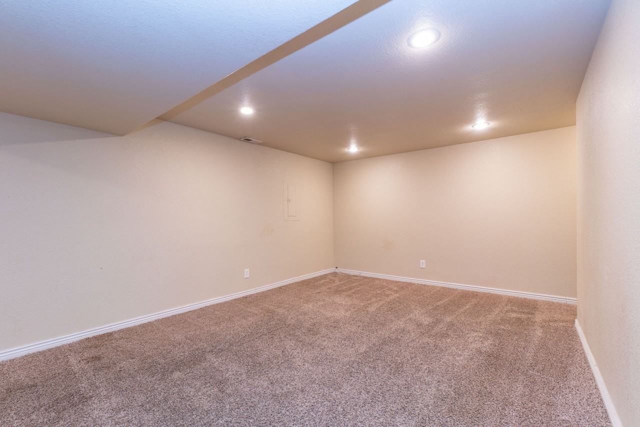 9864 Pennsylvania Drive #B - Photo 4 of 13