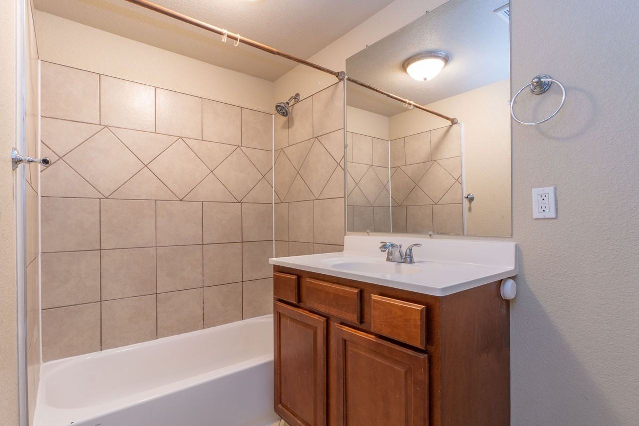 9864 Pennsylvania Drive #B - Photo 5 of 13