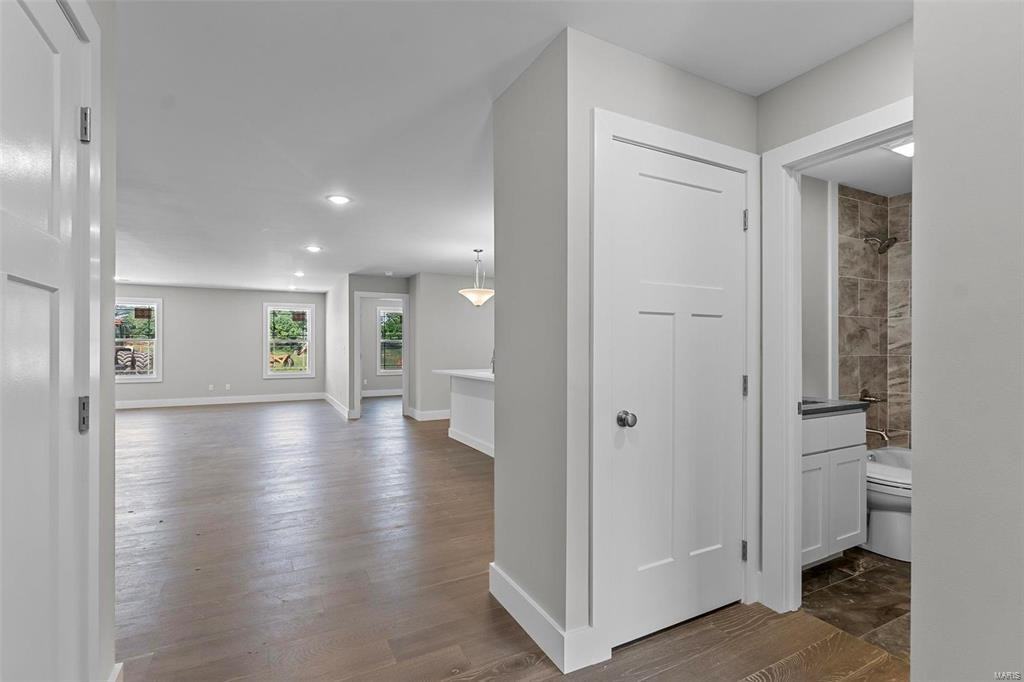 112 Beechwood Lane - Photo 5 of 17