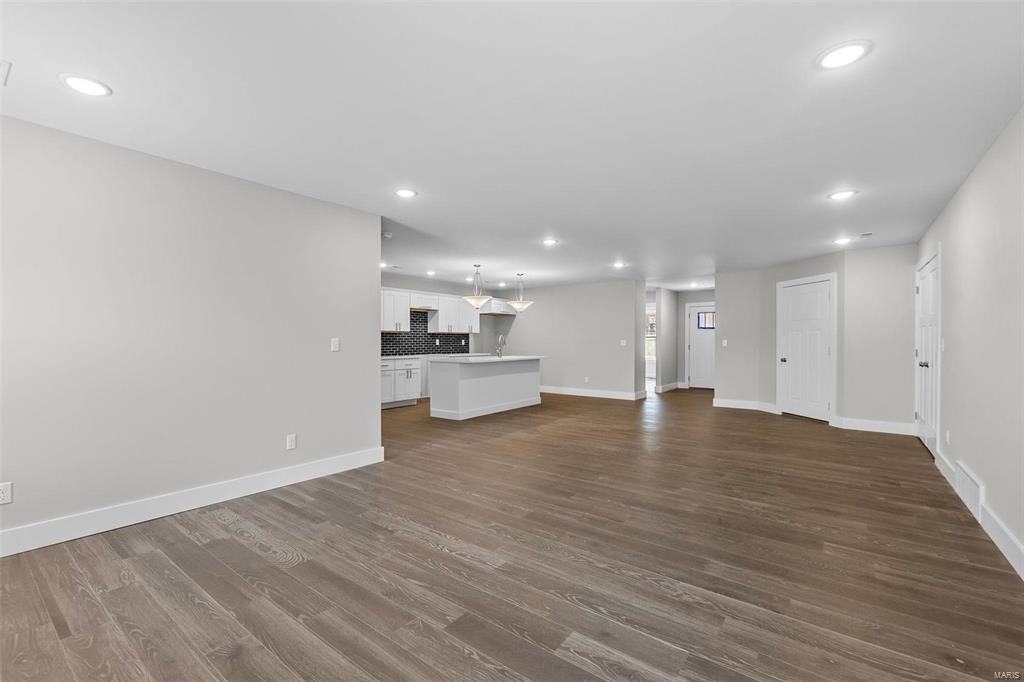 112 Beechwood Lane - Photo 6 of 17