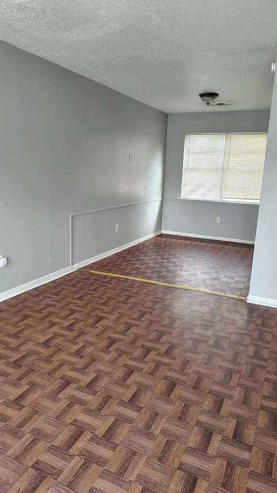 3740 Parrot Cove #1 - Photo 6 of 10