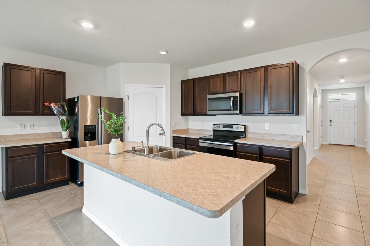 304 Boardwalk Avenue #1 - Photo 3 of 16