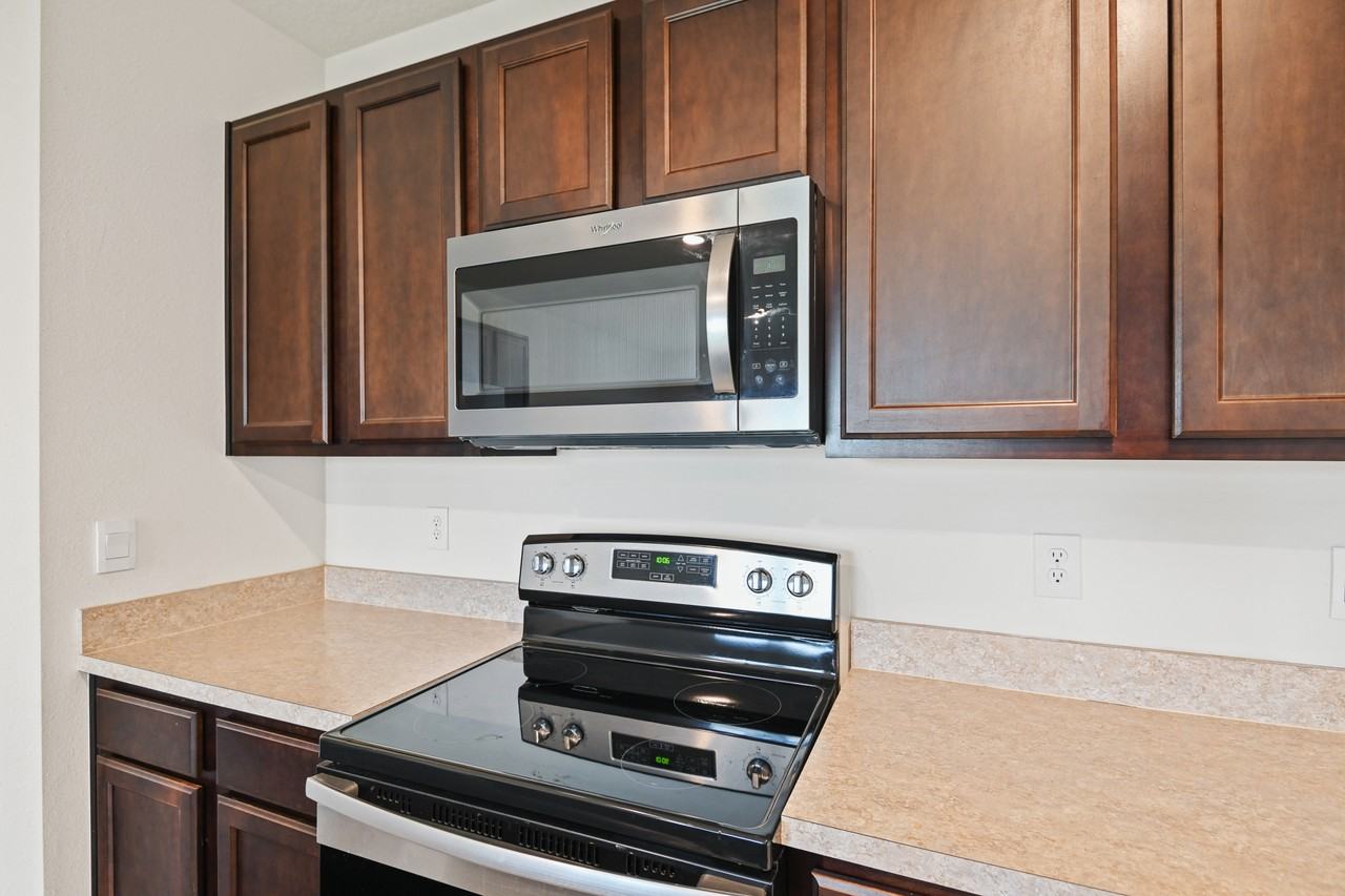 304 Boardwalk Avenue #1 - Photo 4 of 16