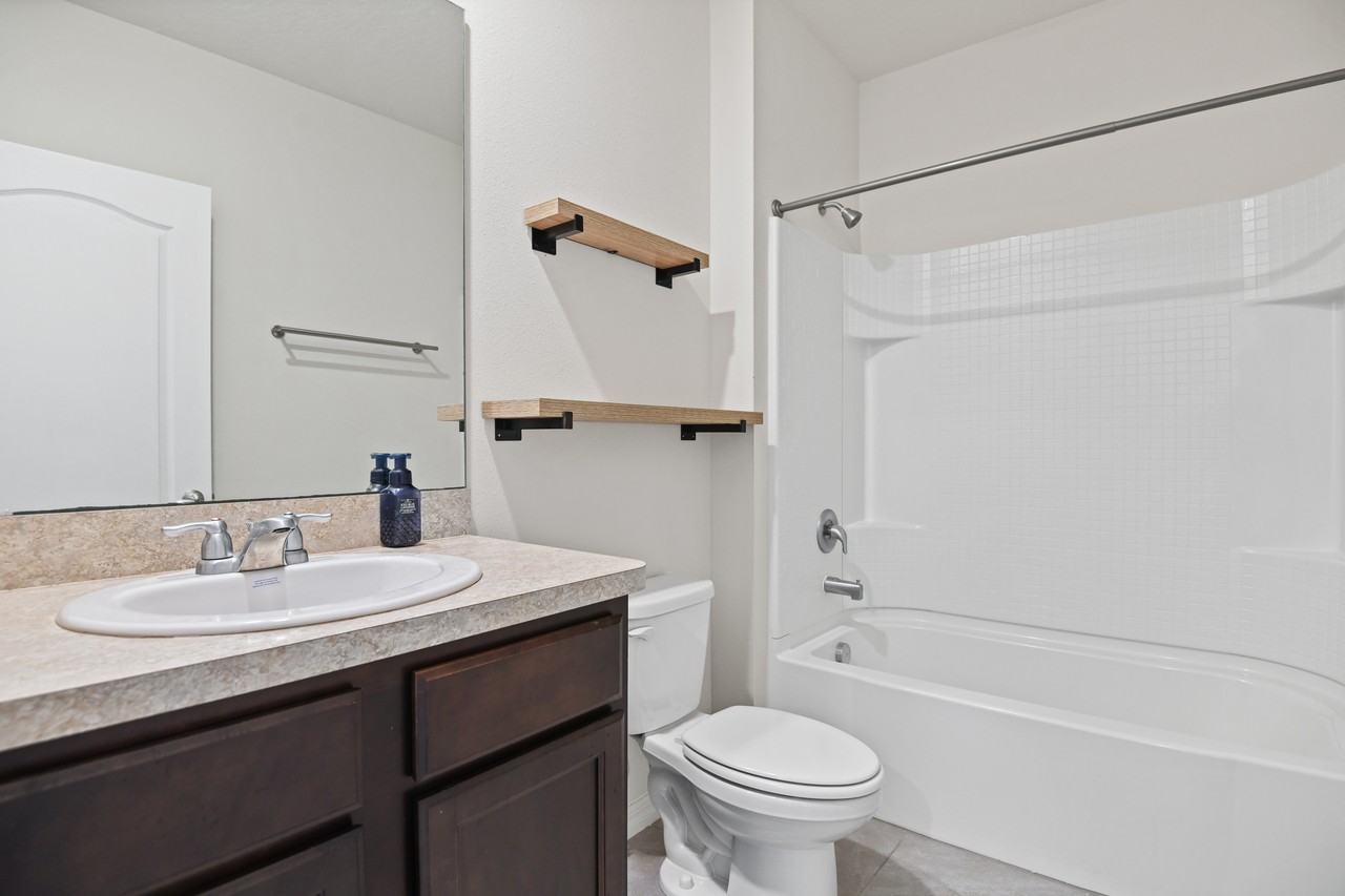 304 Boardwalk Avenue #1 - Photo 6 of 16