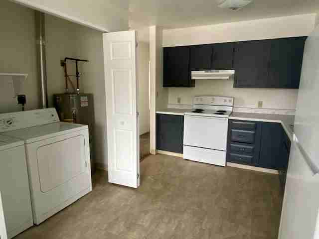 912 Elk Street - Photo 4 of 11