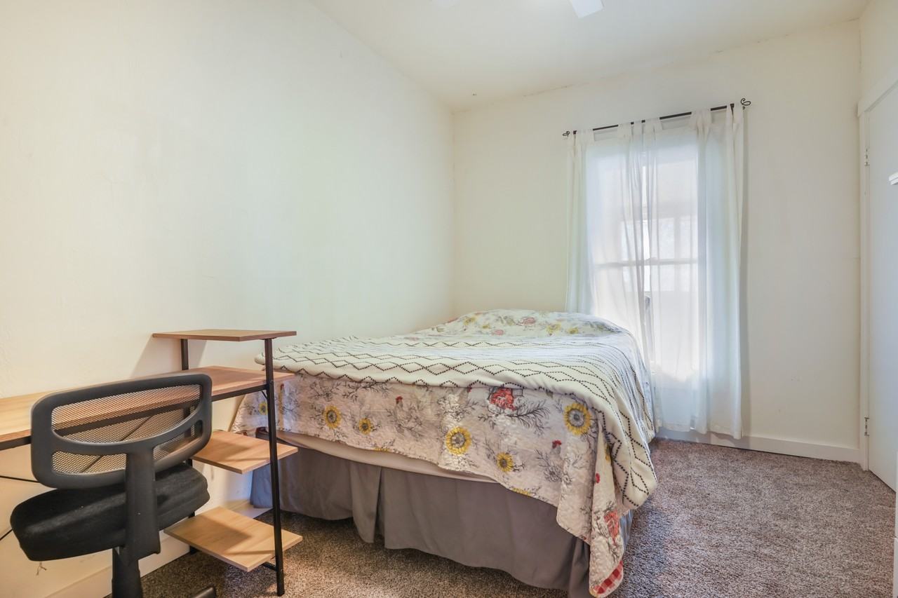 1009 8th Street #1 - Photo 6 of 7