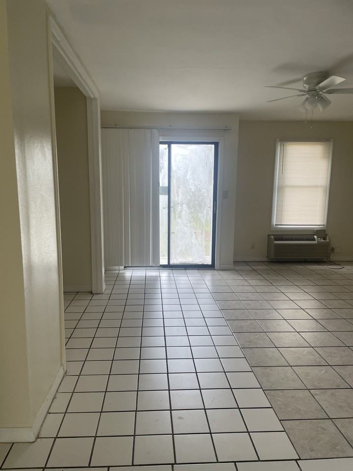 1801 Heinrich St #13 - Photo 4 of 4