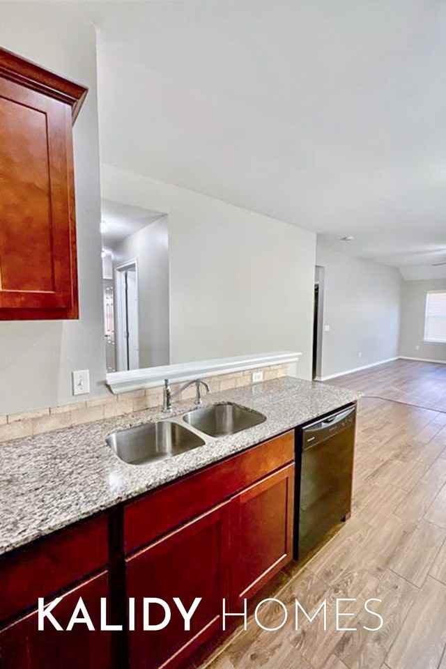 621 Christian Ln #1 - Photo 5 of 34