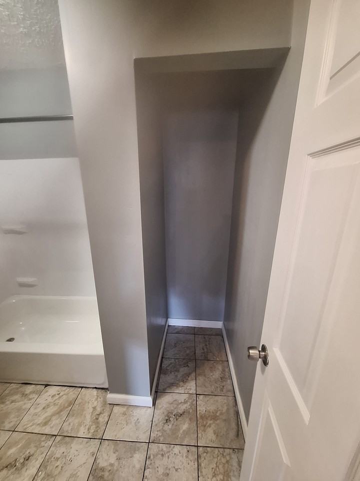 12613 Parkhill Ave #UP - Photo 5 of 13