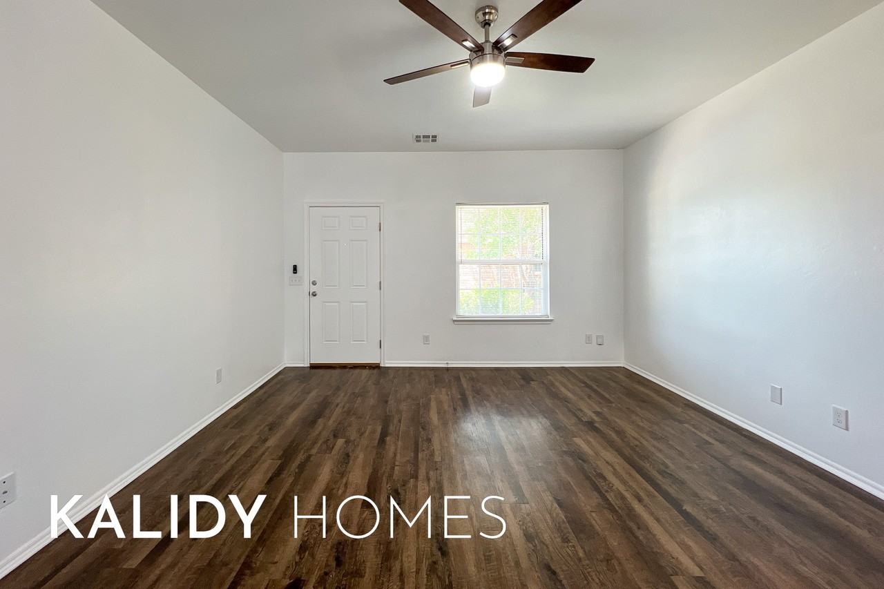 6140 Cielo Terrace #1 - Photo 3 of 25