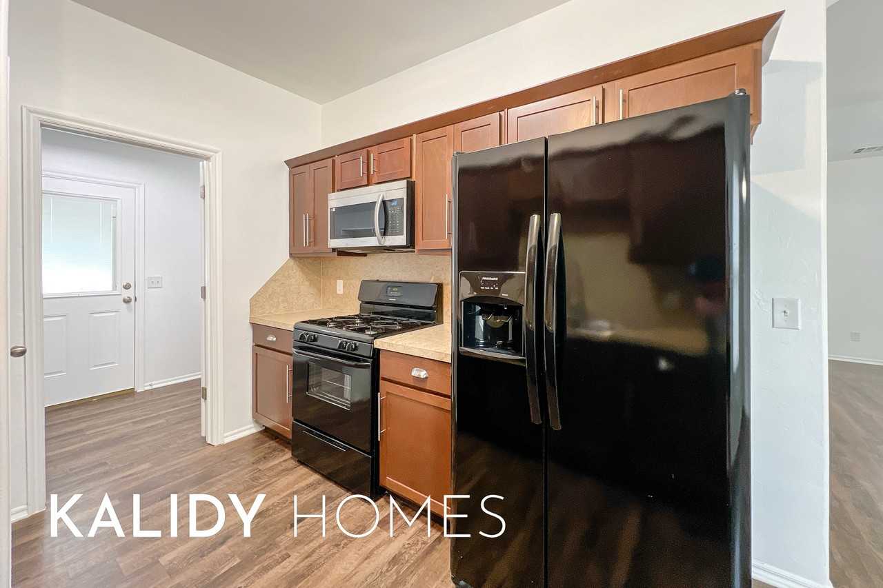 6140 Cielo Terrace #1 - Photo 7 of 25