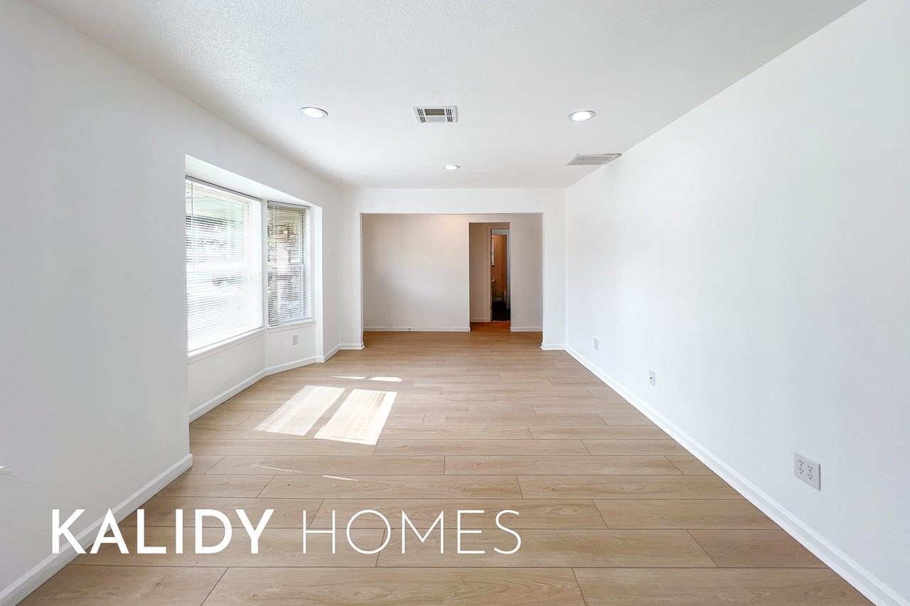 3501 Baird Dr #1 - Photo 5 of 34