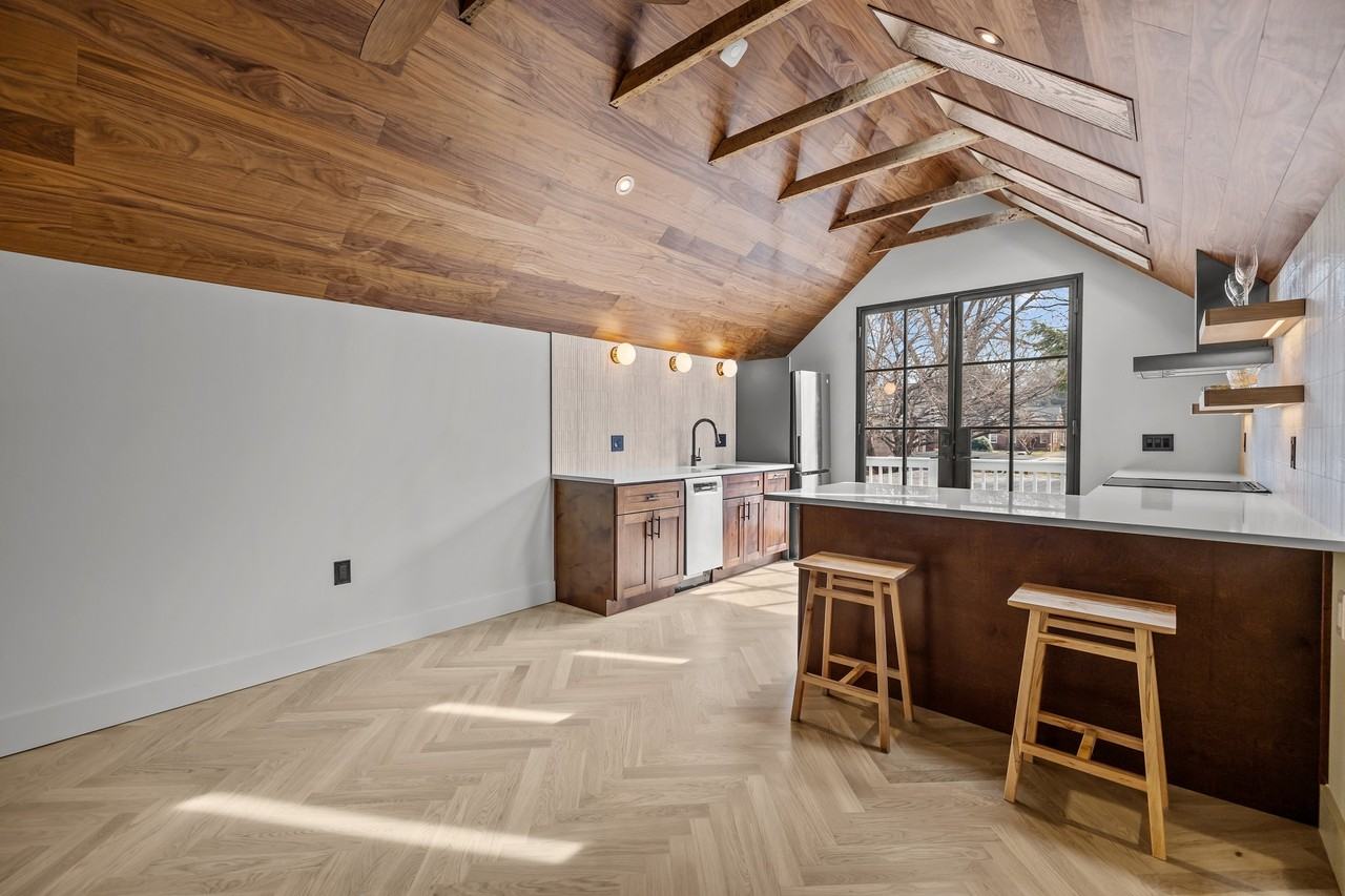 805 Woodruff Pl - Photo 5 of 26