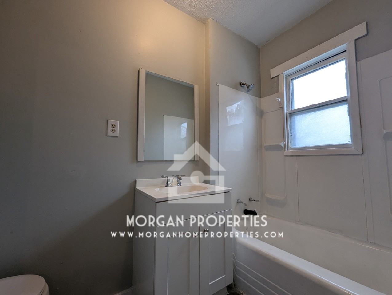 1712 1712 Main StreetUpper #2UPPER - Photo 4 of 6