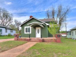 featured image of 1812 West Noble Avenue #A