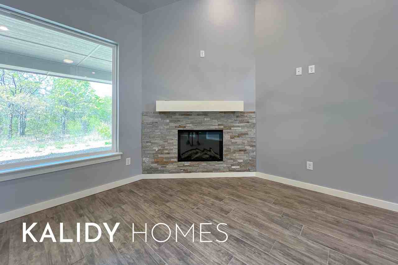 21301 Se 103rd St #1 - Photo 7 of 39