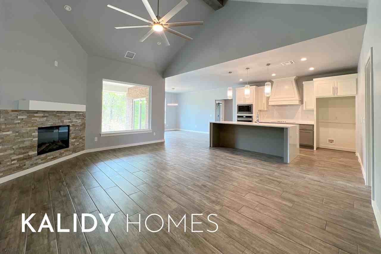 21315 Se 103rd St #1 - Photo 6 of 36