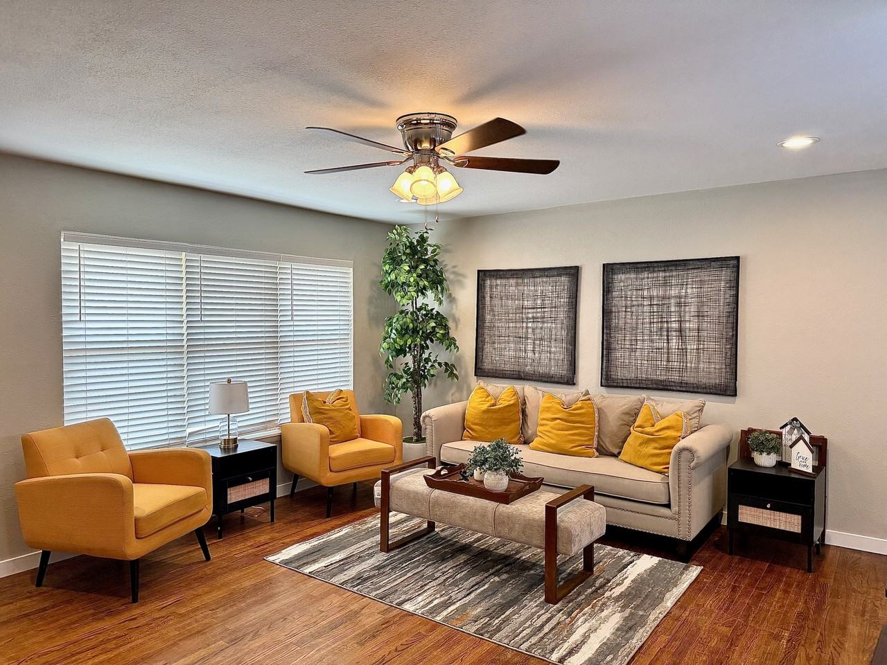 3314 W Ohio Ave #1 - Photo 2 of 7