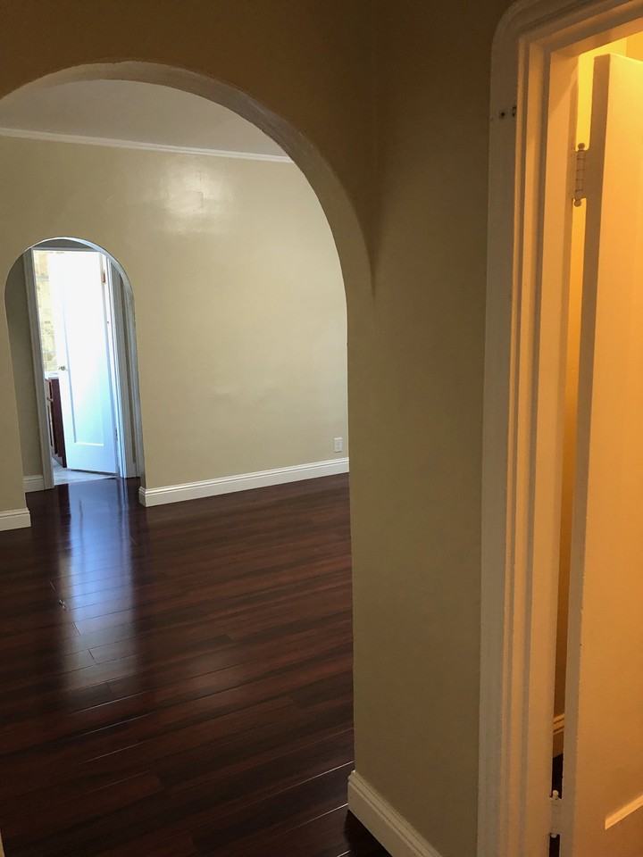 2321 Dwight Way #207