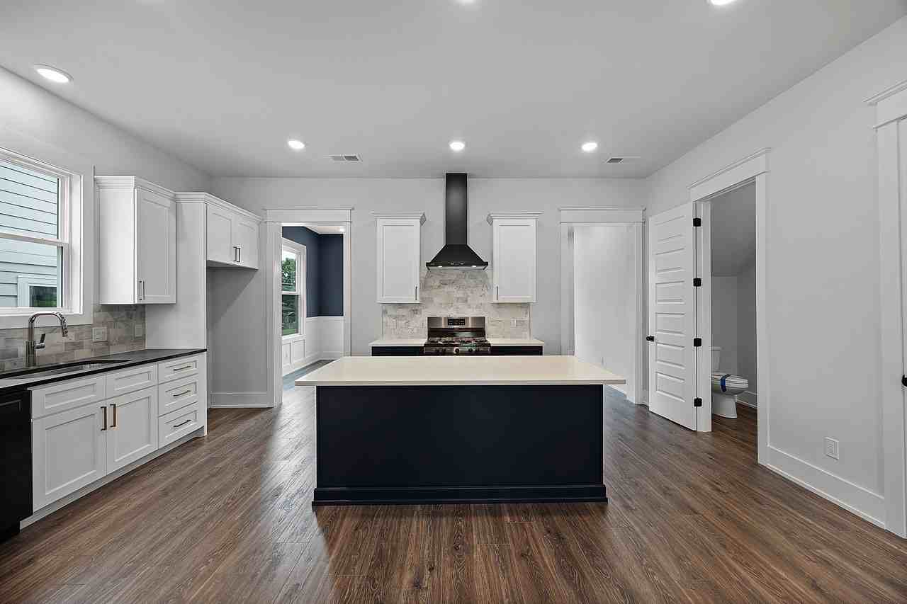 127 West Deaderick Street #1 - Photo 6 of 9