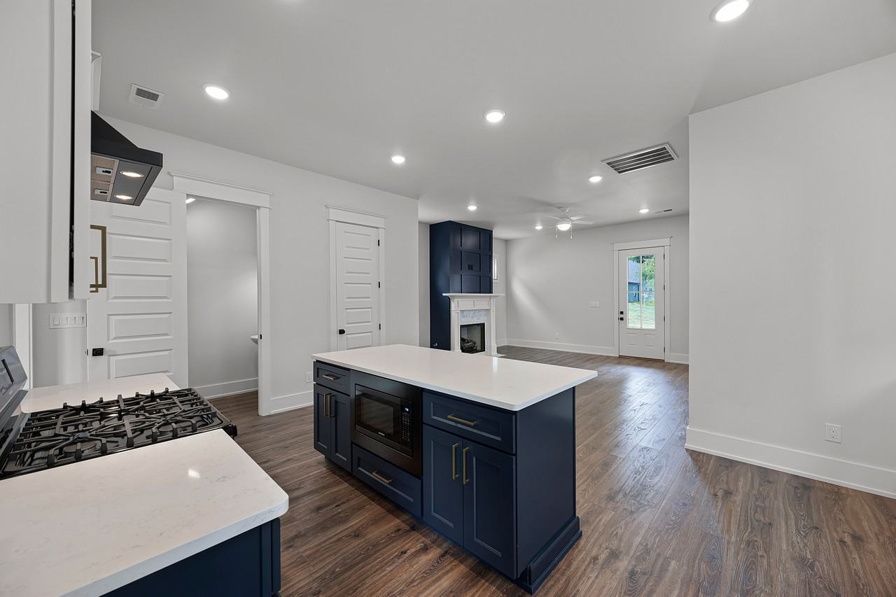 127 West Deaderick Street #1 - Photo 7 of 9