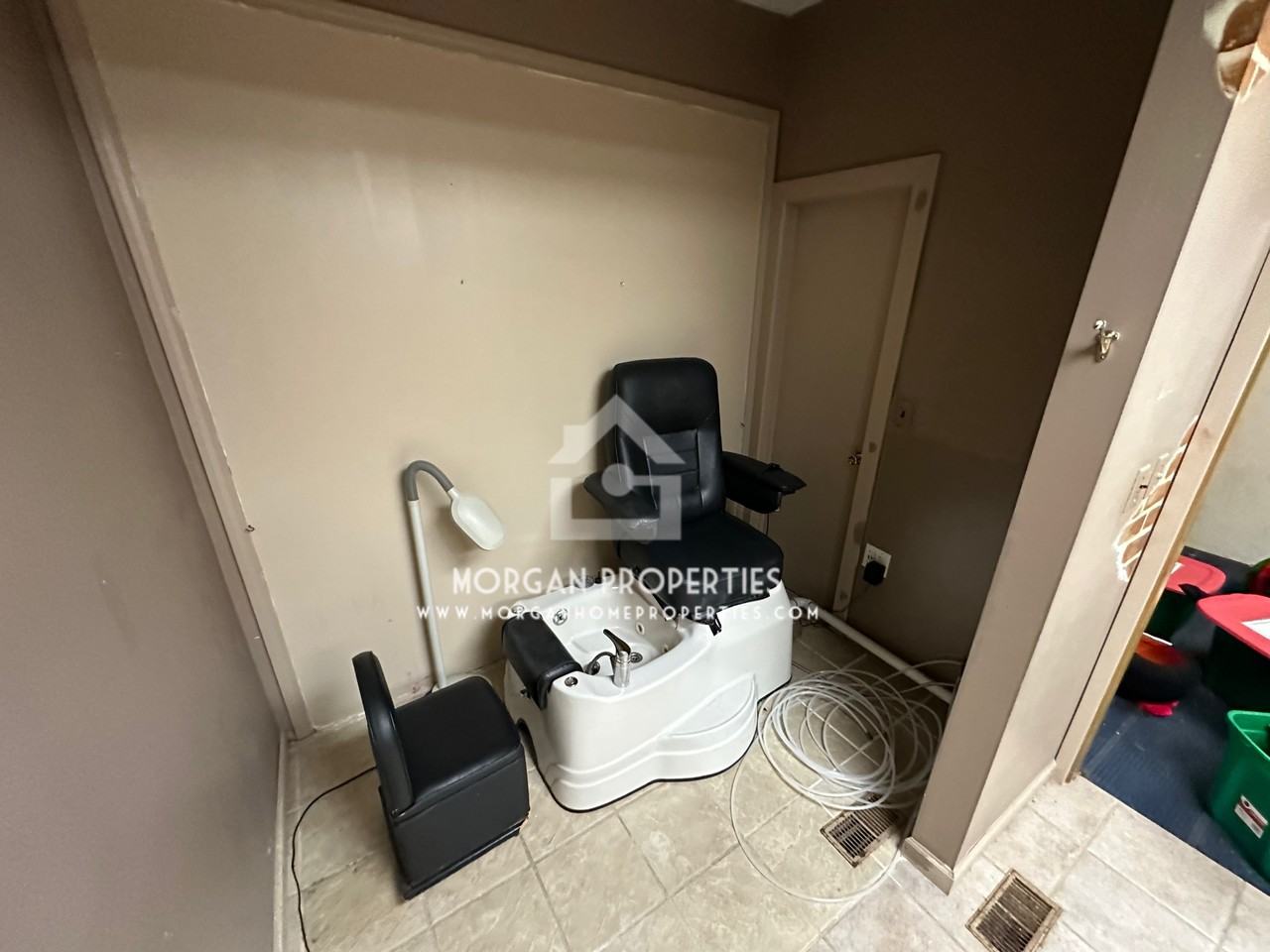 512 Locust Street - Photo 7 of 10