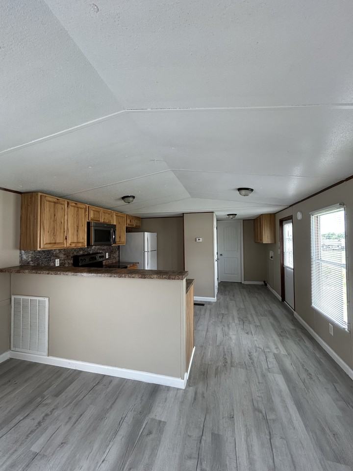 405 Debby St #1 - Photo 3 of 19