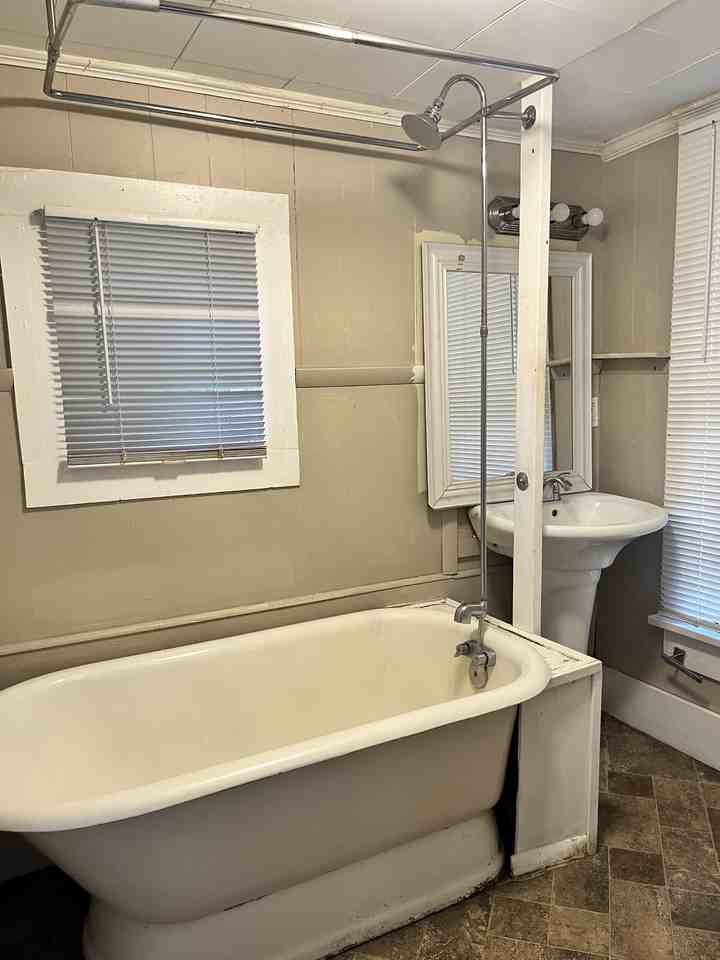 135 Hollywood Drive #2NORTH - Photo 3 of 7