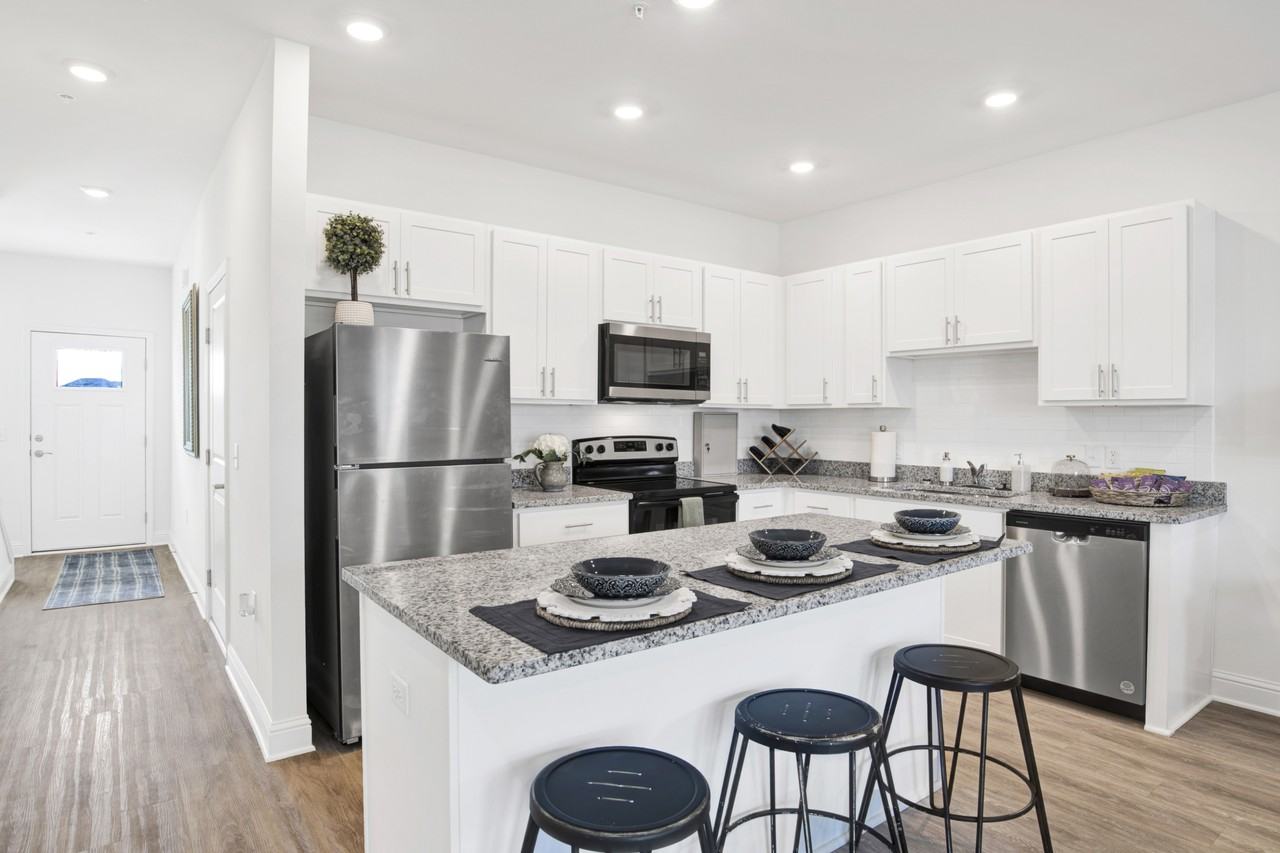 26971 Washington Boulevard #26971 - Photo 3 of 11