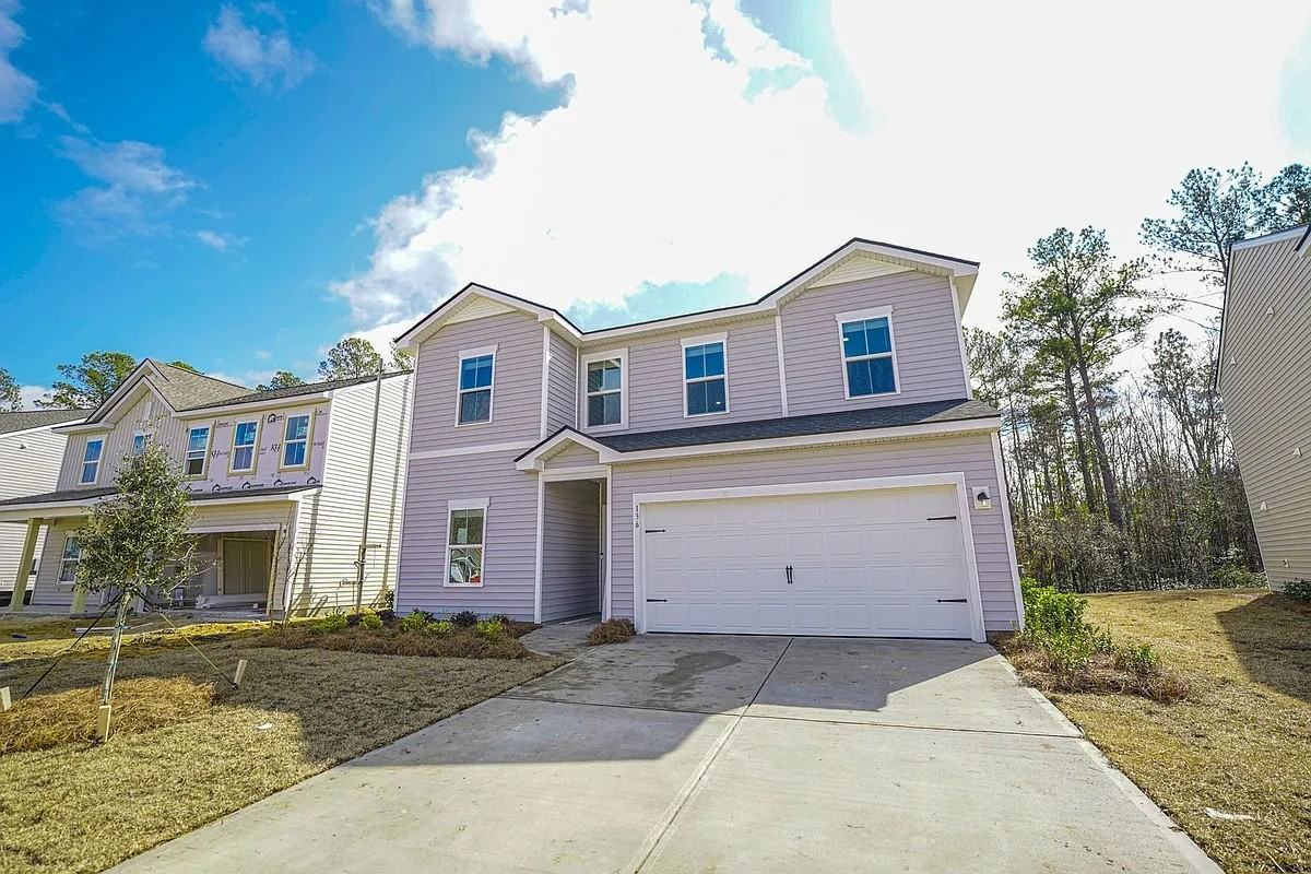 136 Kingswood Cir #1 - Photo 2 of 19