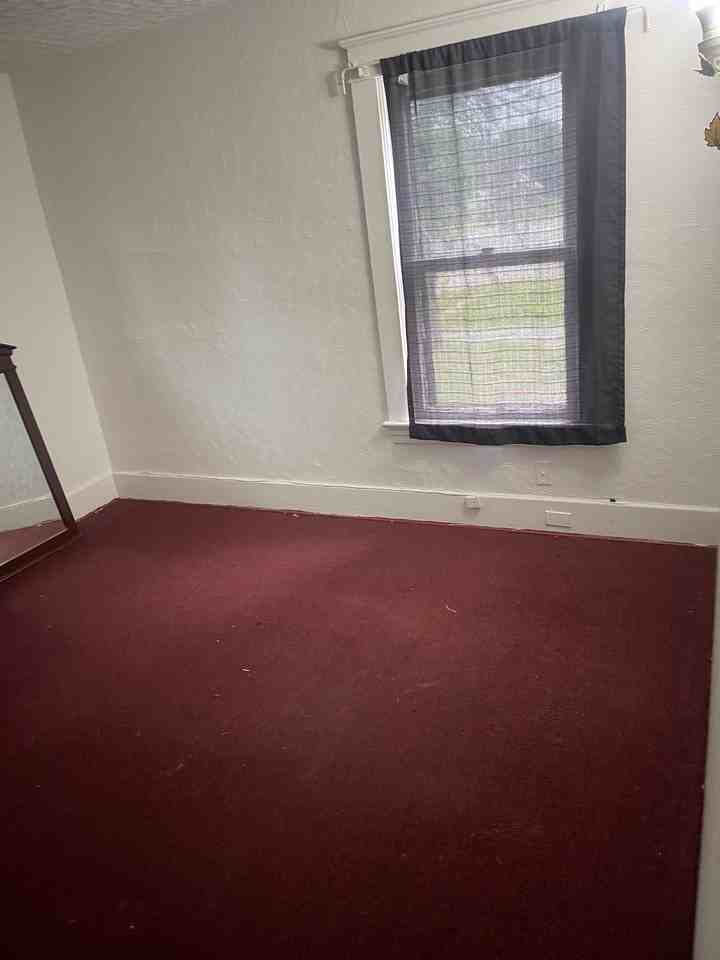 733 Crandall Ave #1 - Photo 2 of 9