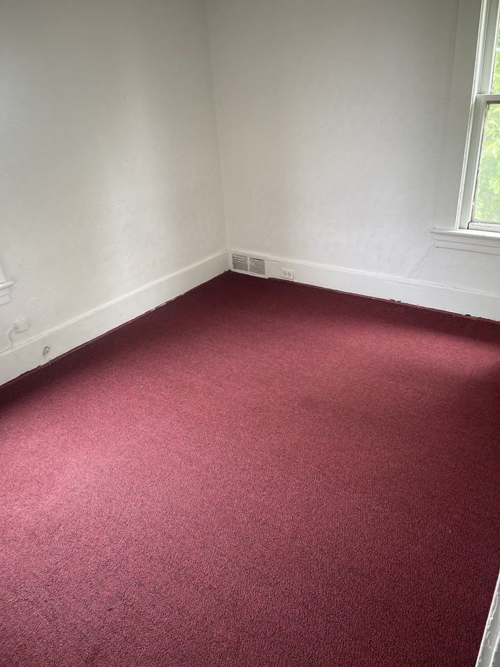 733 Crandall Ave #1 - Photo 3 of 9