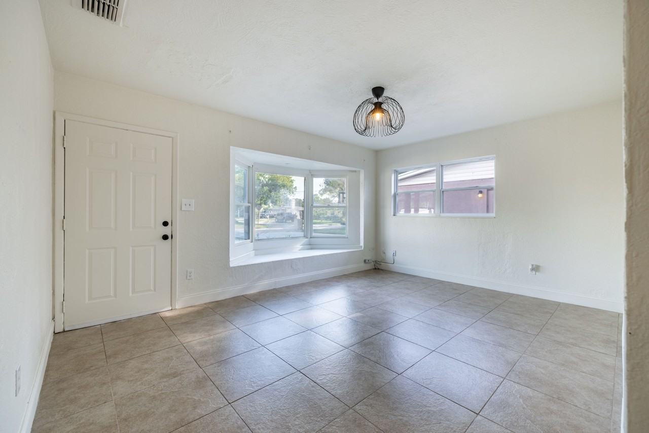 2533 N Habana Pl #1 - Photo 6 of 37