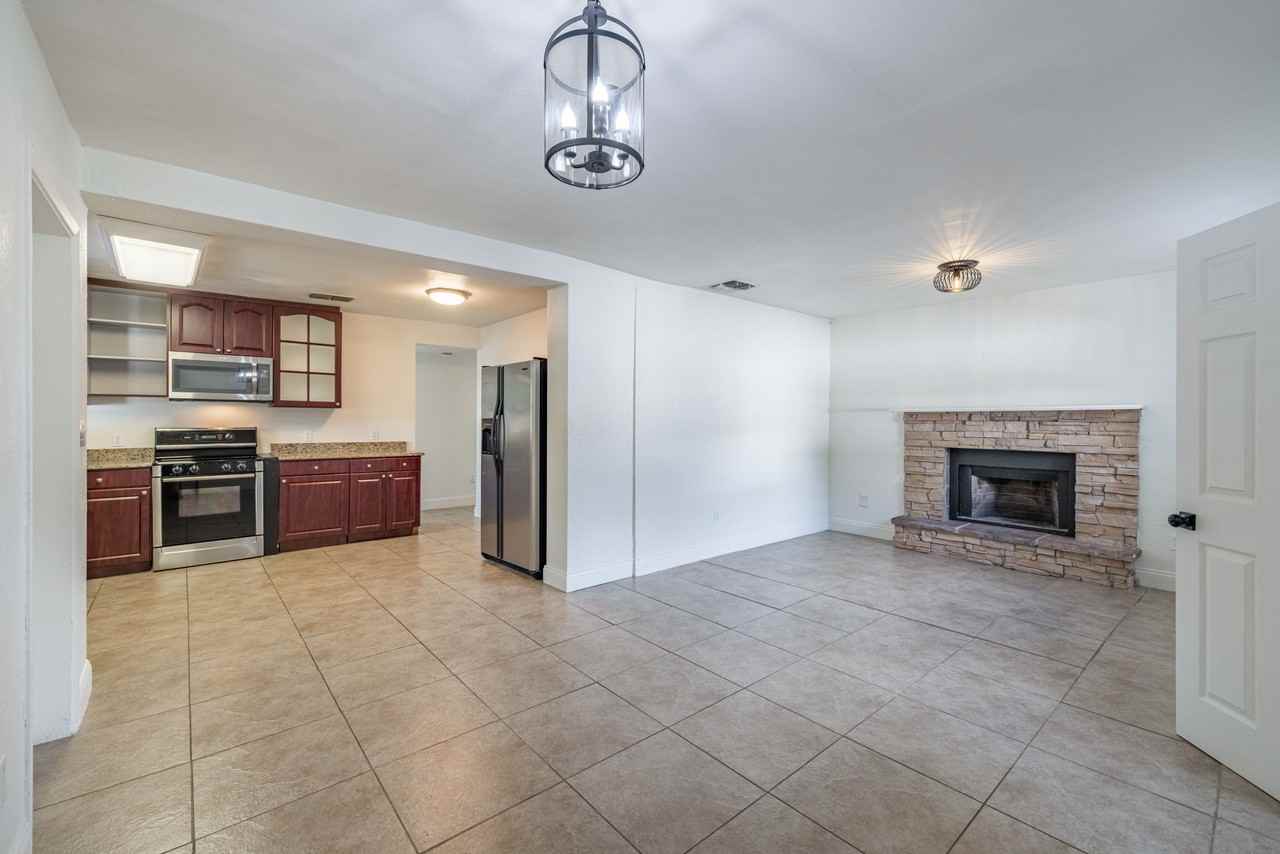 2533 N Habana Pl #1 - Photo 7 of 37