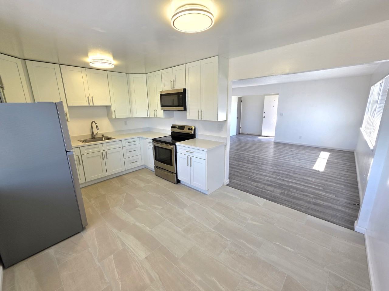 3223 Ohio Avenue #B - Photo 3 of 9