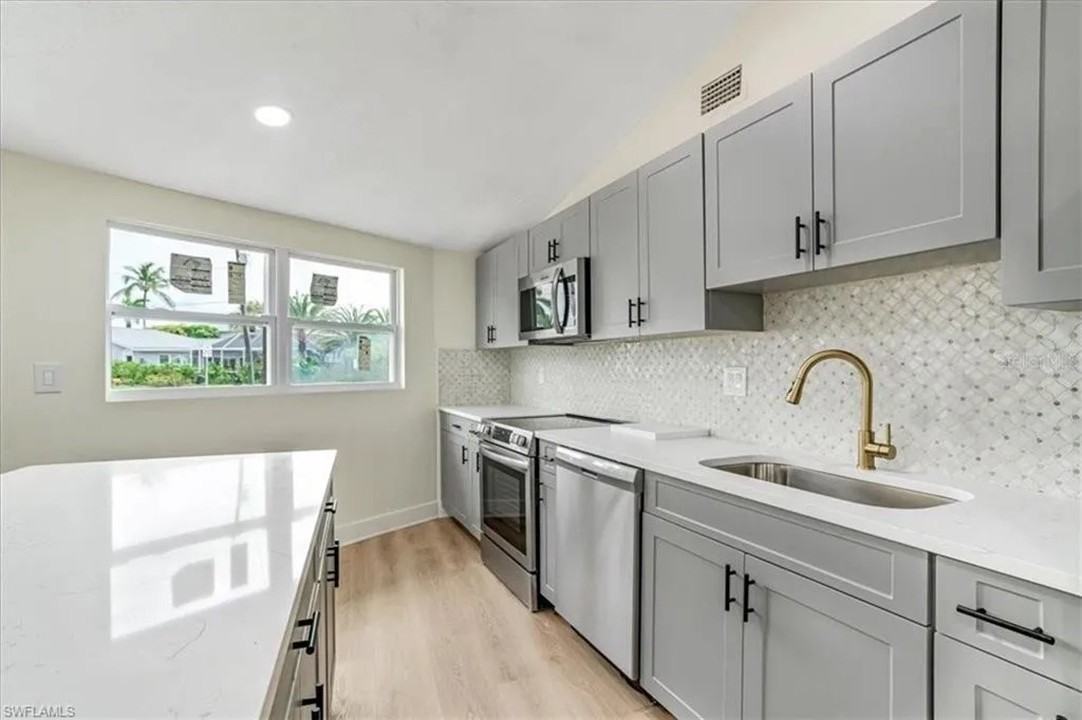 190 Tarpon Road #1 - Photo 4 of 29