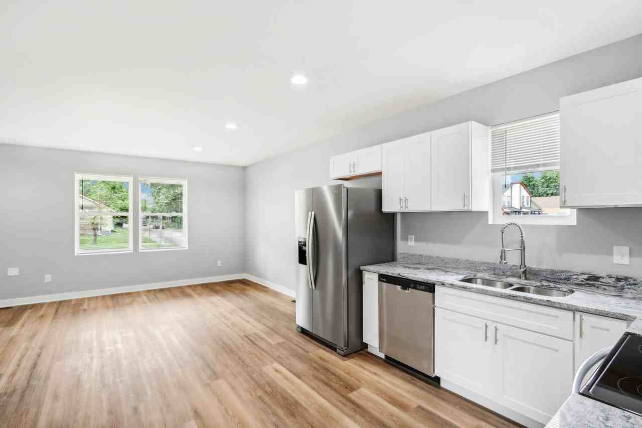 2813 N Talbott St #A - Photo 6 of 38