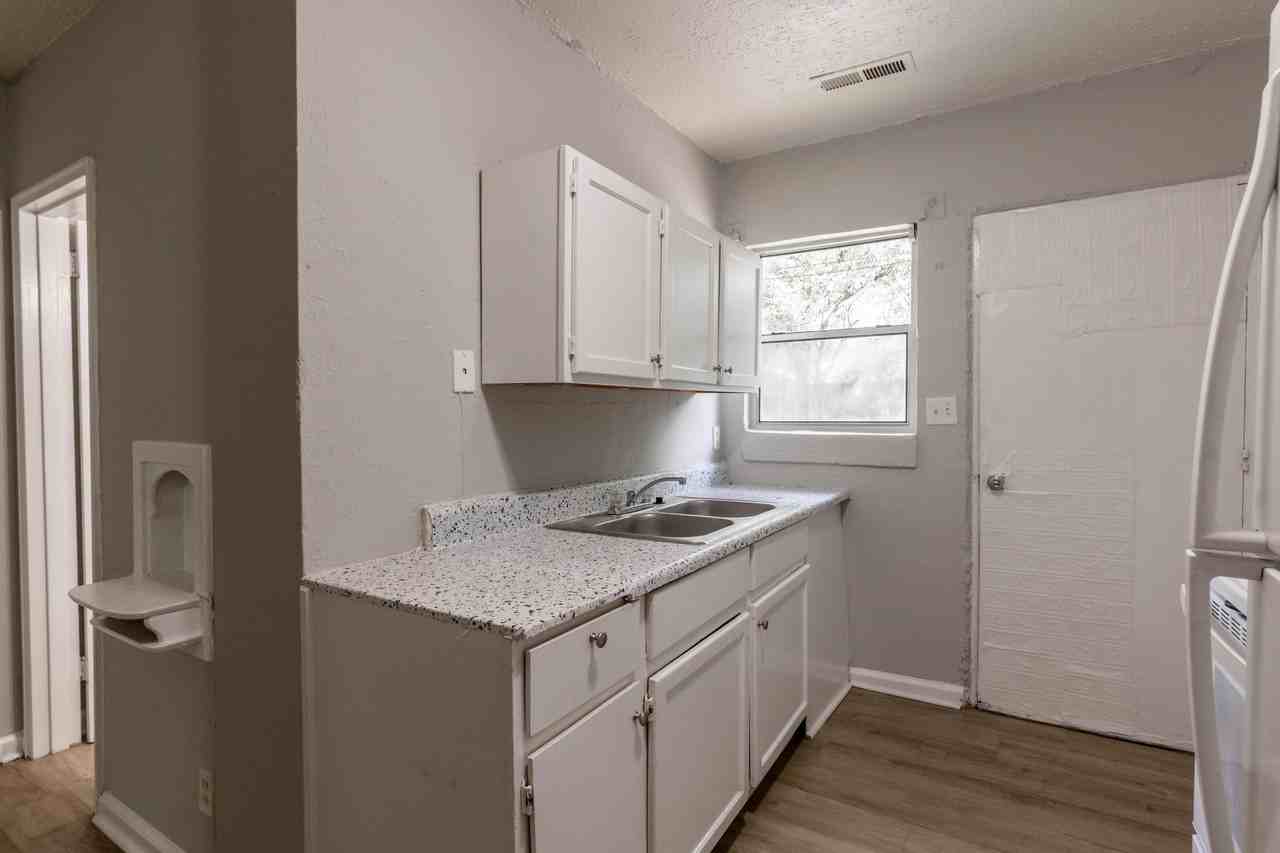 433 Carver Lane #1 - Photo 2 of 17