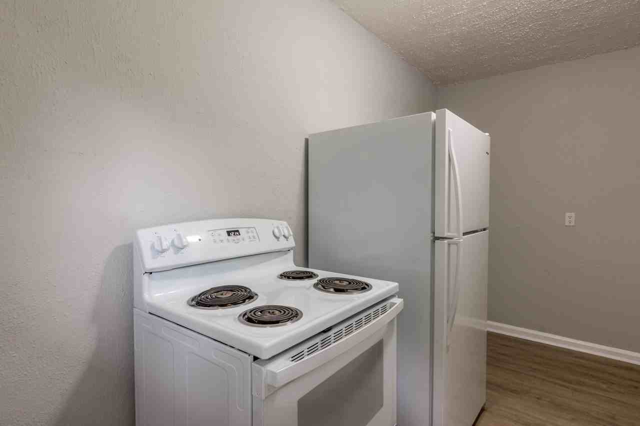 433 Carver Lane #1 - Photo 5 of 17