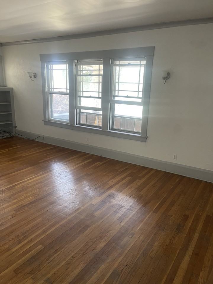 1848 Cordova Ave #1848 - Photo 3 of 14